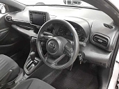 Toyota Yaris, 2022г., передний привод, вариатор