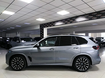 BMW X5, 2024г, полный привод, автомат