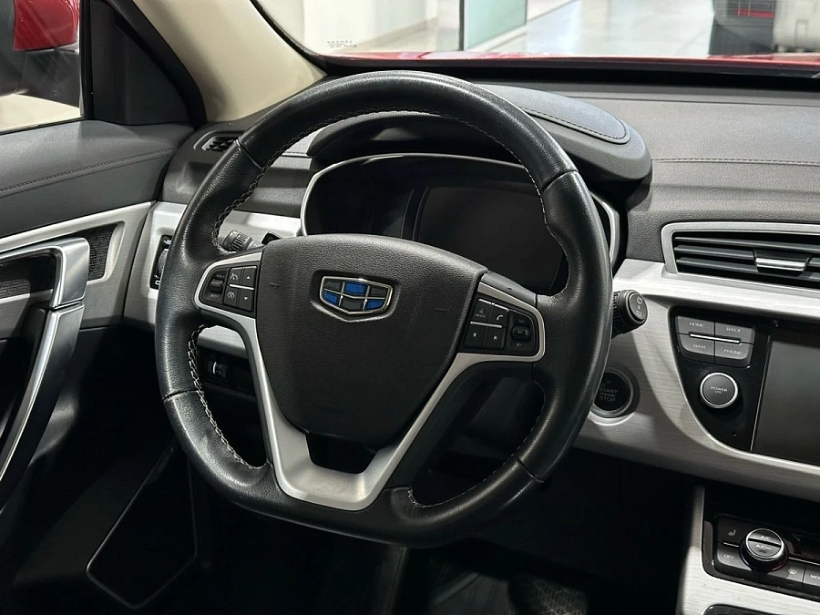 Geely Atlas, 2018г., передний привод, автомат