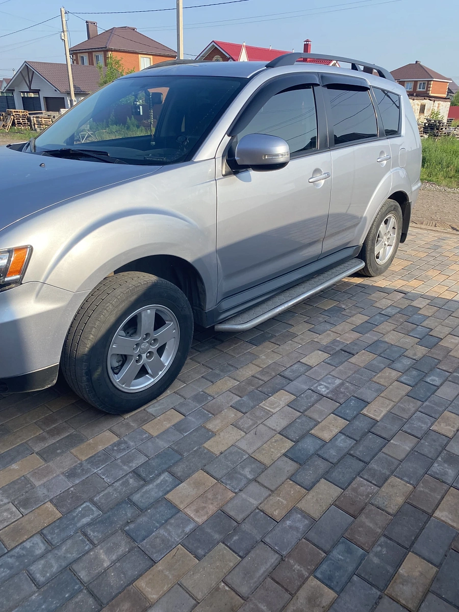 Mitsubishi Outlander, 2011г., передний привод, вариатор