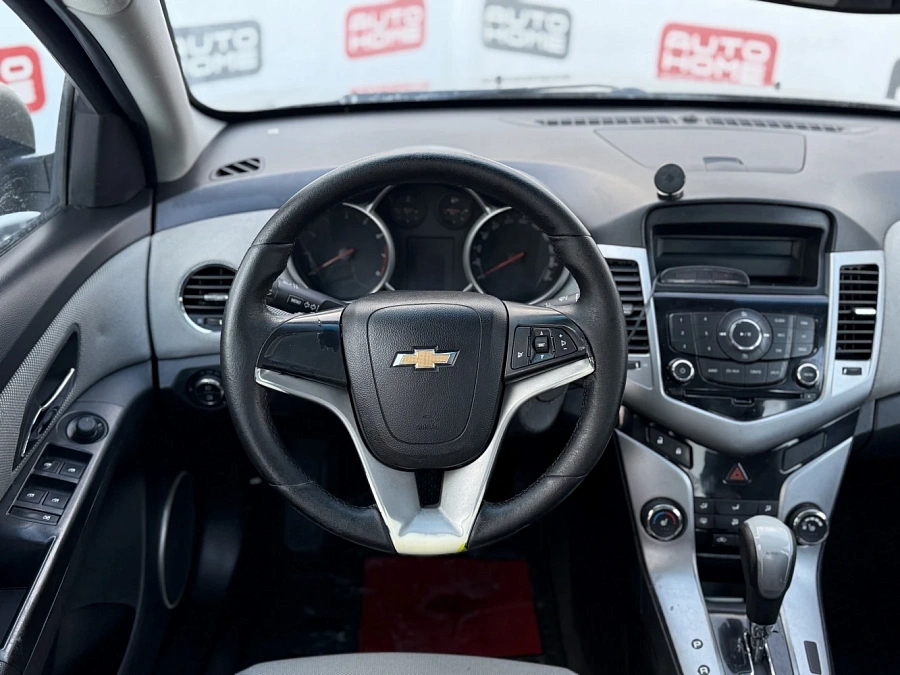 Chevrolet Cruze, 2011г., передний привод, автомат