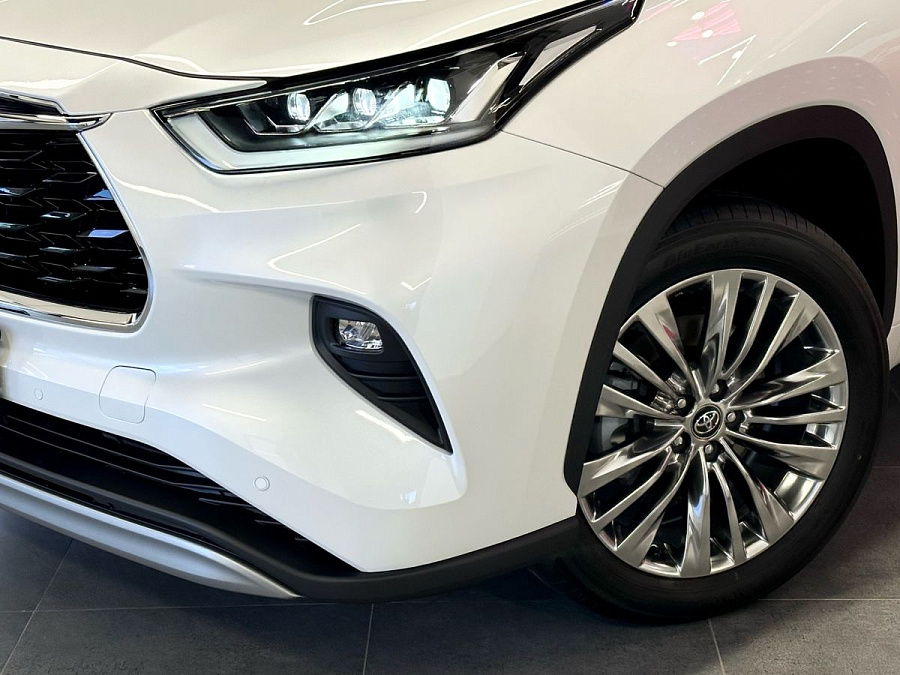 Toyota Highlander, 2025г., полный привод, автомат