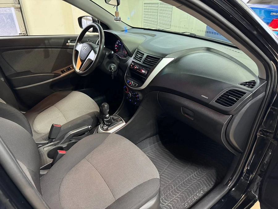 Hyundai Solaris, 2013г., передний привод, механика