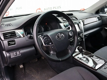 Toyota Camry, 2014г, передний привод, автомат