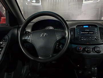 Hyundai Elantra, 2008г, передний привод, автомат
