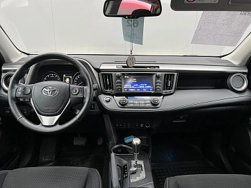 Toyota RAV4, 2018г, полный привод, вариатор