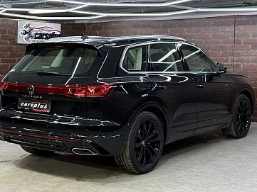Volkswagen Touareg, 2025г, полный привод, автомат
