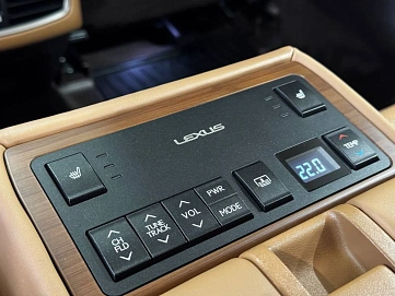 Lexus ES, 2017г, передний привод, автомат