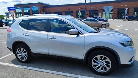 Nissan X-Trail, 2015г, полный привод, вариатор