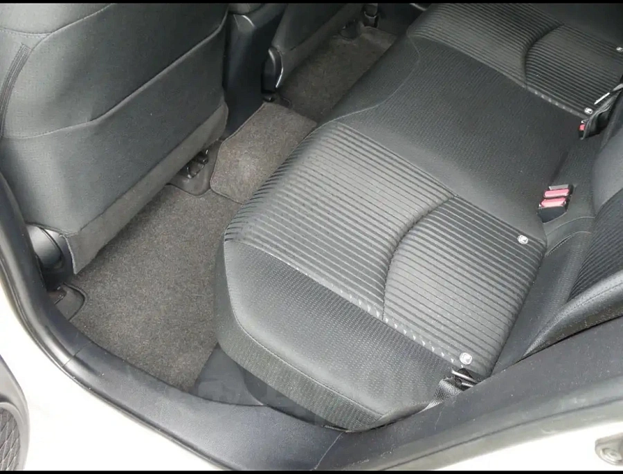 Toyota Prius, 2016г., передний привод, автомат