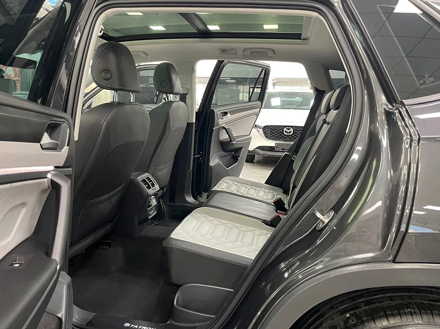 Volkswagen Tayron, 2023г., передний привод, робот