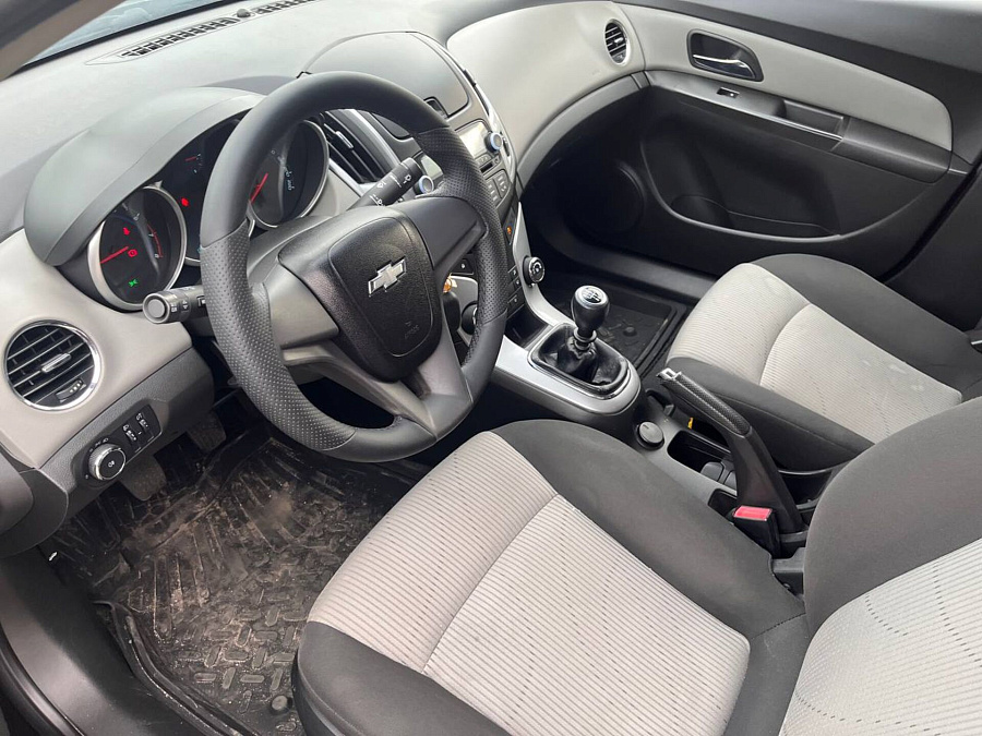 Chevrolet Cruze, 2014г., передний привод, механика