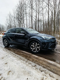 Toyota C-HR, 2020г, передний привод, вариатор