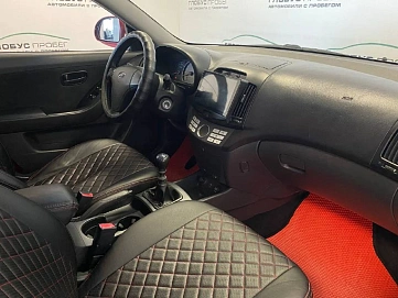 Hyundai Elantra, 2008г, передний привод, механика