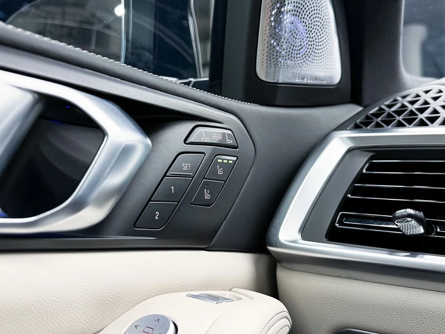 BMW X7, 2023г., полный привод, автомат