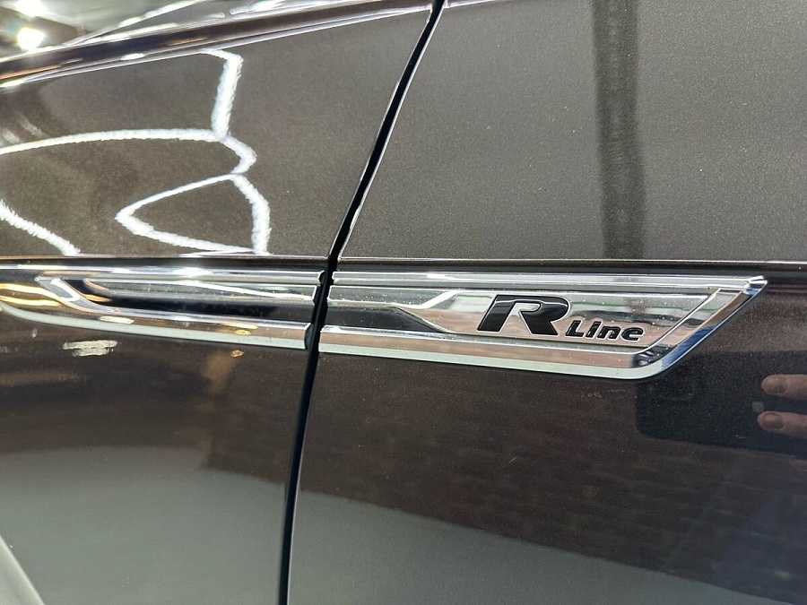Volkswagen Touareg, 2019г., полный привод, автомат