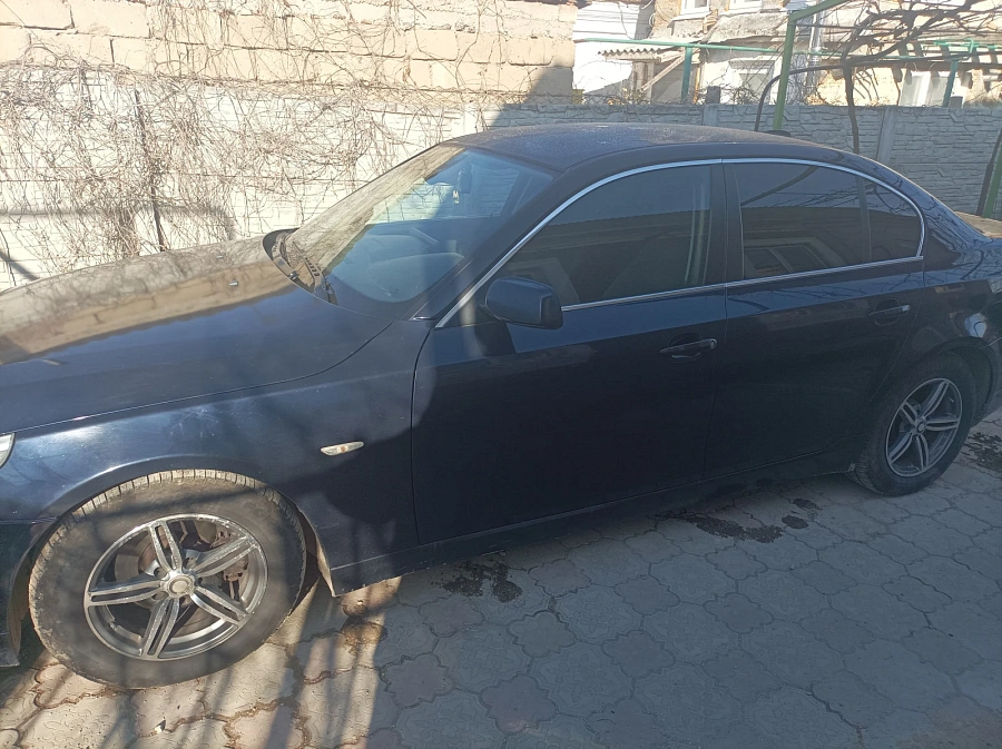 BMW 5 серии, 2009г., задний привод, автомат