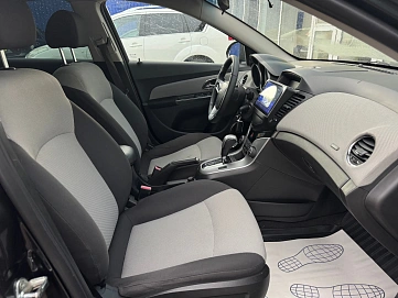 Chevrolet Cruze, 2011г., передний привод, автомат