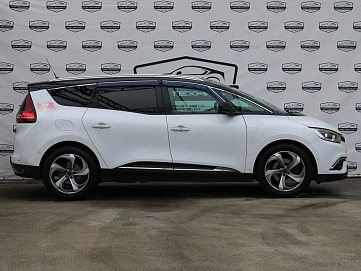 Renault Megane, 2019г, передний привод, робот