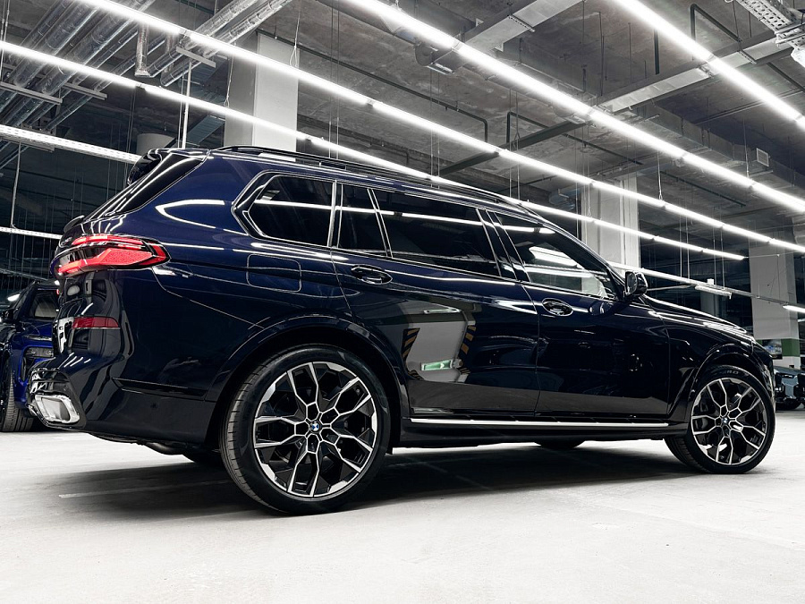 BMW X7, 2023г., полный привод, автомат