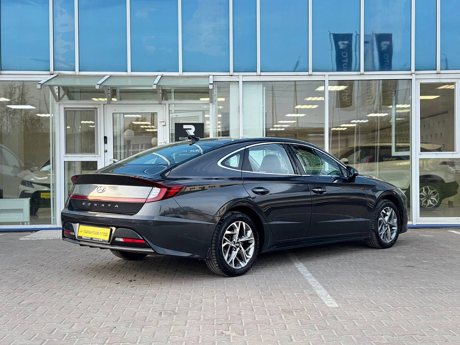 Hyundai Sonata, 2020г., передний привод, автомат