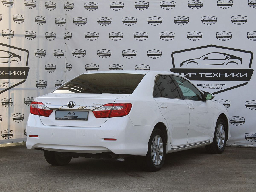 Toyota Camry, 2013г., передний привод, автомат
