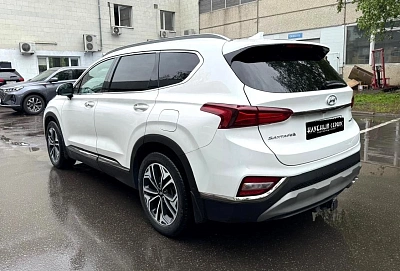 Hyundai Santa Fe, 2019г, полный привод, автомат