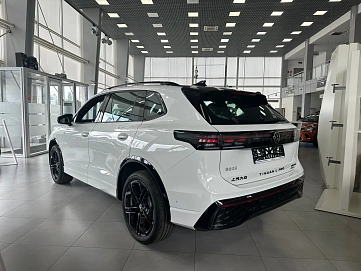 Volkswagen Tiguan, 2026г., полный привод, робот