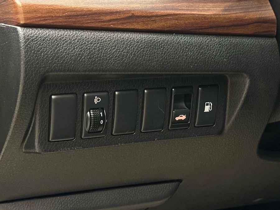 Nissan Teana, 2011г., передний привод, вариатор