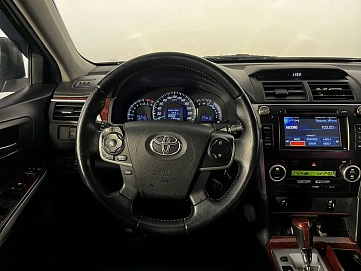 Toyota Camry, 2012г, передний привод, автомат