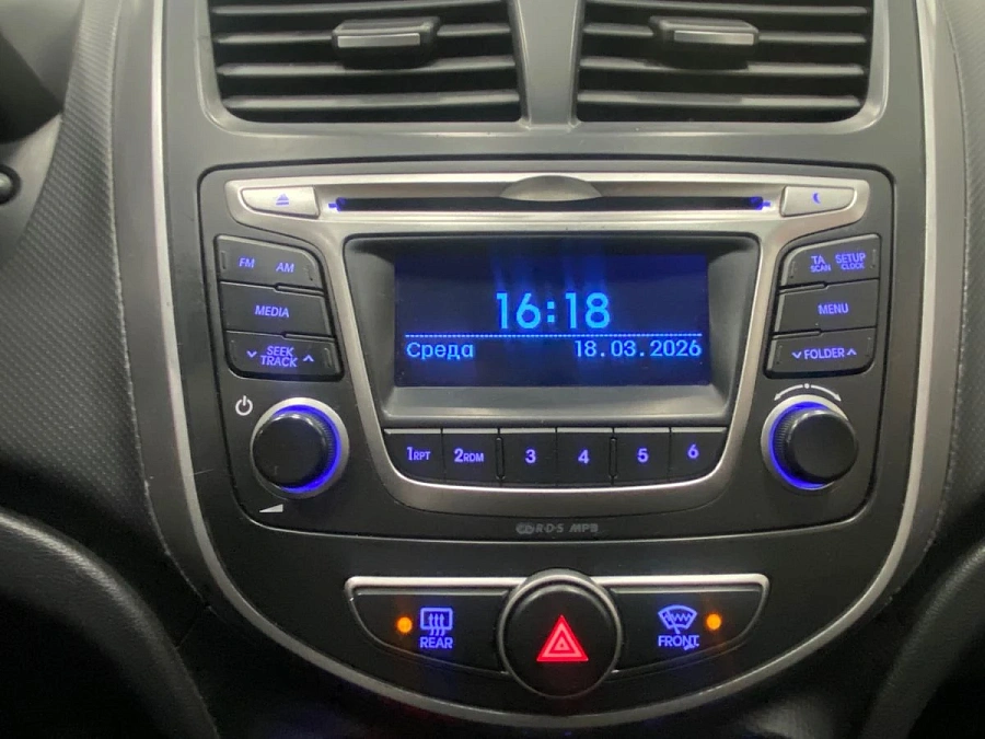 Hyundai Solaris, 2015г., передний привод, механика