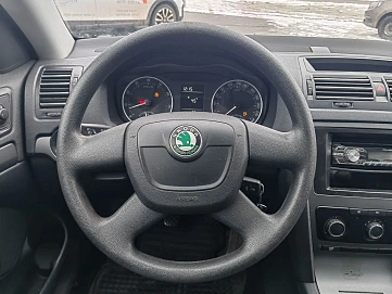 Skoda Octavia, 2012г, передний привод, механика