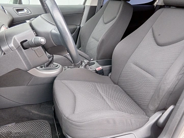 Peugeot 308, 2011г, передний привод, механика