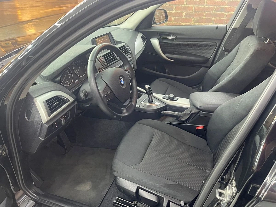 BMW 1 серии, 2013г., задний привод, автомат
