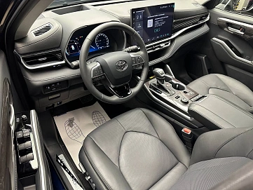 Toyota Highlander, 2025г, полный привод, автомат