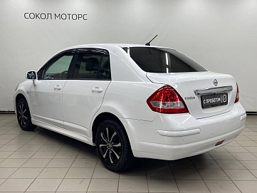 Nissan Tiida, 2013г, передний привод, механика