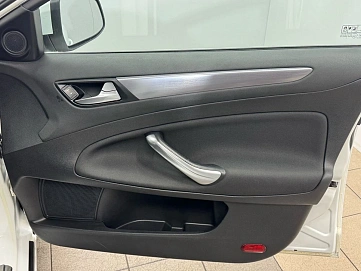 Ford Mondeo, 2012г, передний привод, механика