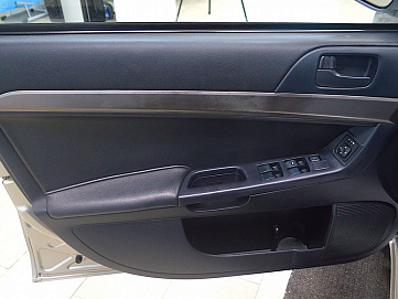 Mitsubishi Lancer, 2012г, передний привод, вариатор