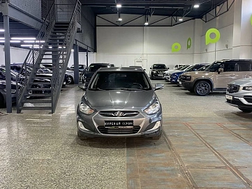 Hyundai Solaris, 2011г, передний привод, автомат