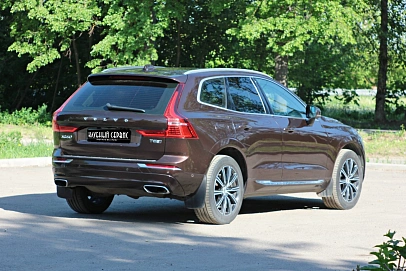 Volvo XC60, 2020г, полный привод, автомат