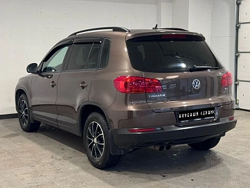 Volkswagen Tiguan, 2015г, передний привод, механика