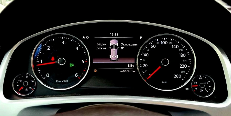 Volkswagen Touareg, 2017г., полный привод, автомат