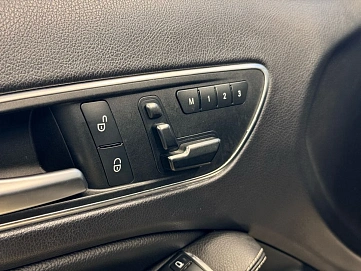 Mercedes-Benz , 2015г., полный привод, робот