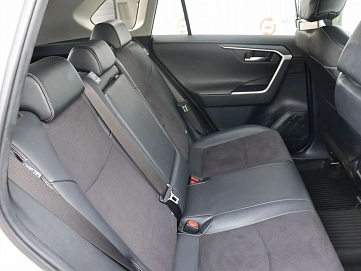 Toyota RAV4, 2021г, полный привод, вариатор