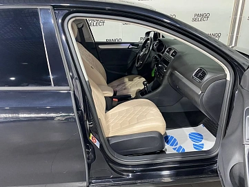 Volkswagen Golf, 2012г, передний привод, механика