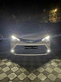 Toyota Sienna, 2023г, передний привод, автомат