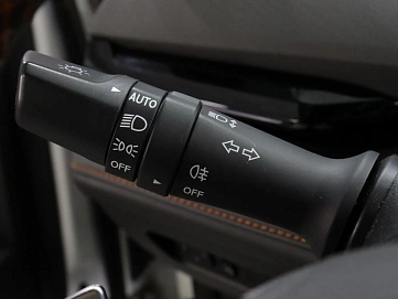 Changan UNI-V, 2023г, передний привод, робот