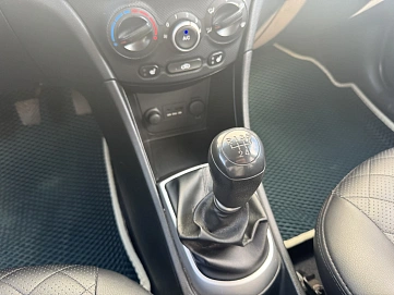 Hyundai Solaris, 2013г, передний привод, механика