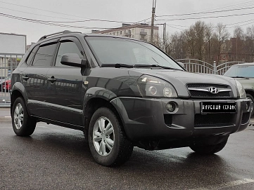 Hyundai Tucson, 2008г, передний привод, автомат
