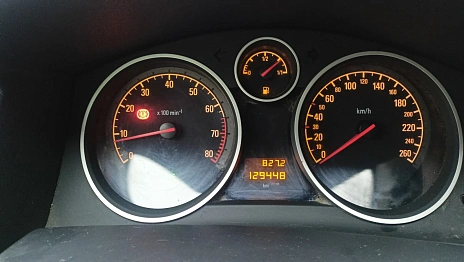 Opel Astra, 2014г, передний привод, механика